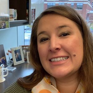 Meet your Posher, Laura